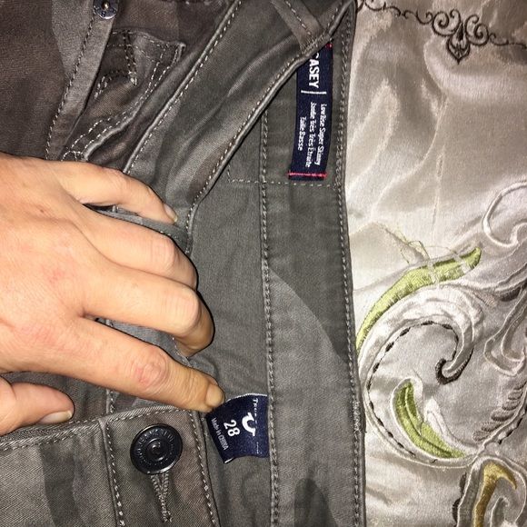 True Religion w - Picture 4 of 6